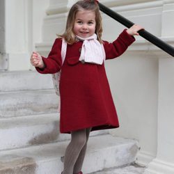 La Princesa Carlota, feliz en su primer día de guardería