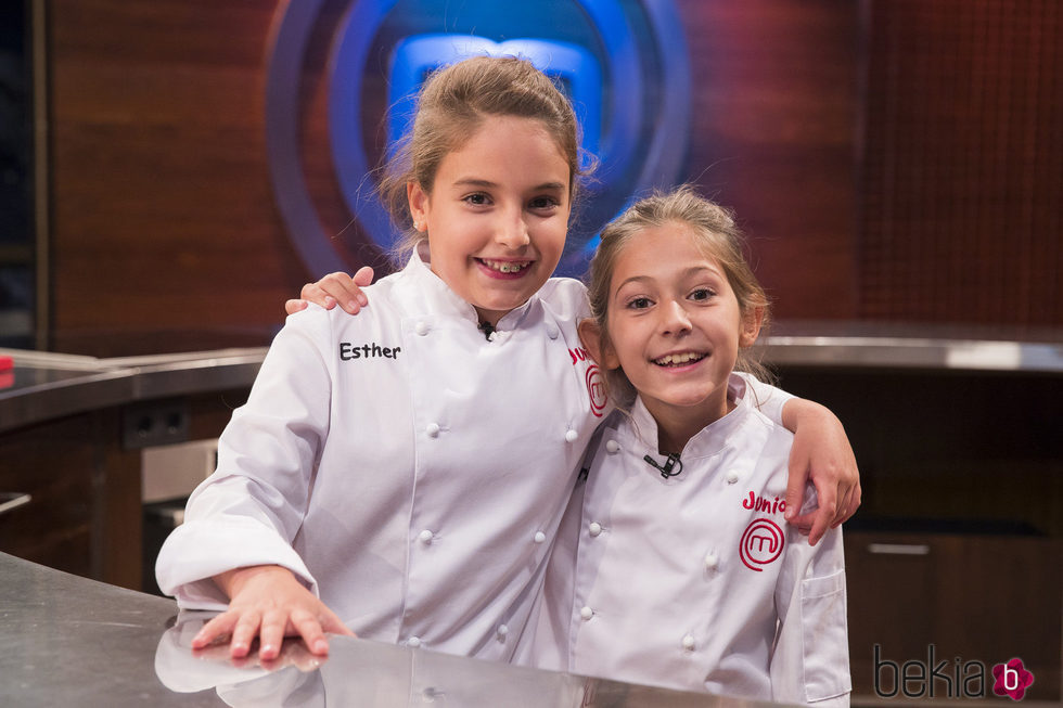 Esther y María, finalistas de 'Masterchef Junior 5'