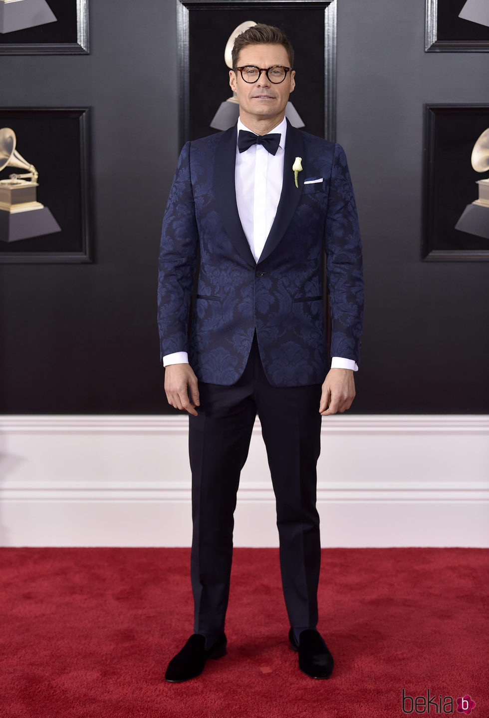Ryan Seacrest en la alfombra roja de los Premios Grammy 2018