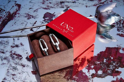 Pulseras plateadas de la colección UNOde50 para San Valentín Genderless