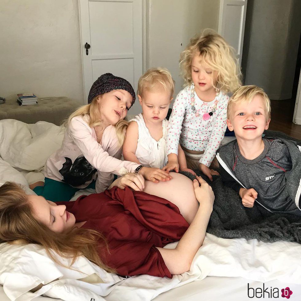 James Van Der Beek está esperando su quinto hijo
