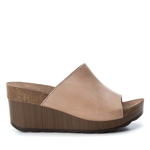 Sandalia nude con suela marron de Nueva Colección Primavera/Verano 2018 de Carmela