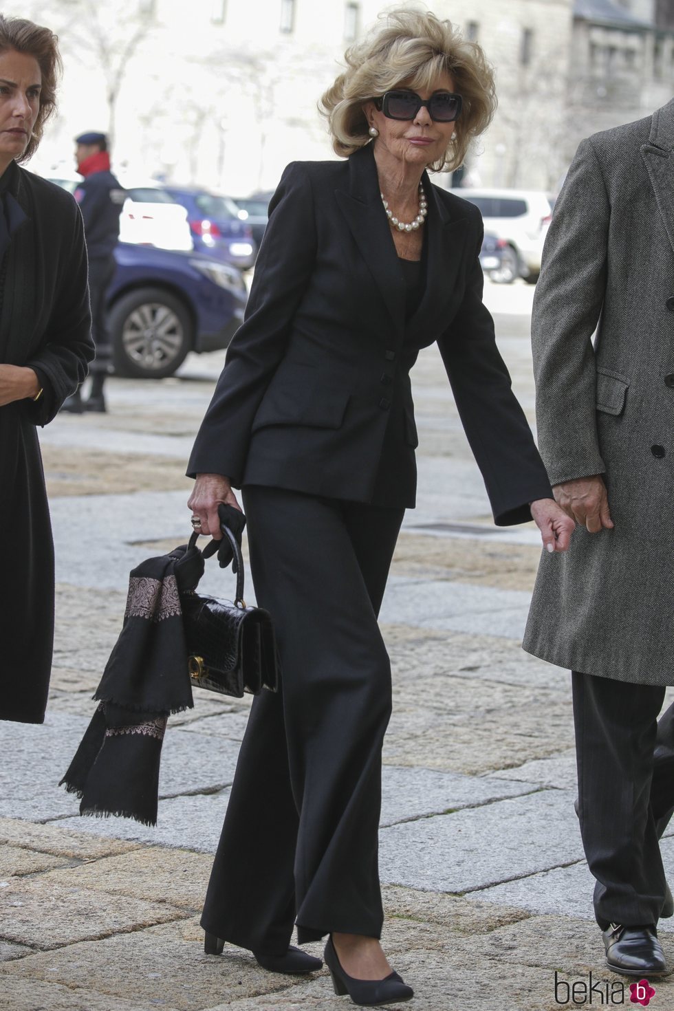 Tessa de Baviera en la misa por el 25 aniversario de la muerte del Conde de Barcelona