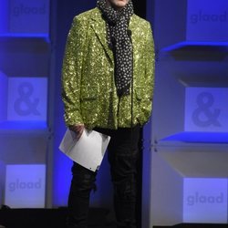 Ryan Murphy en los GLAAD Awards de 2018