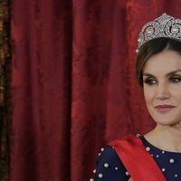 La Reina Letizia con la tiara Cartier y los pendientes de chatones de la Reina Victoria Eugenia