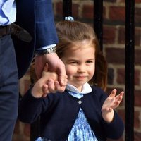 La Princesa Carlota antes de conocer a su hermano Luis de Cambridge