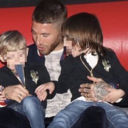 Sergio Ramos disfrutando en el cumpleaños de Sergio Junior