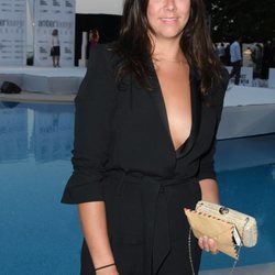Pauline Ducruet posa con un atrevido escote durante un desfile benéfico