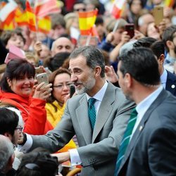 El Rey Felipe, muy feliz tras saludar a la ciudadanía en Reinosa