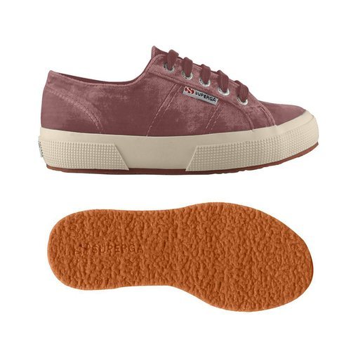Zapatilla en color rosa de terciopelo de la nueva colección otoño/invierno 2018/2019 de Superga