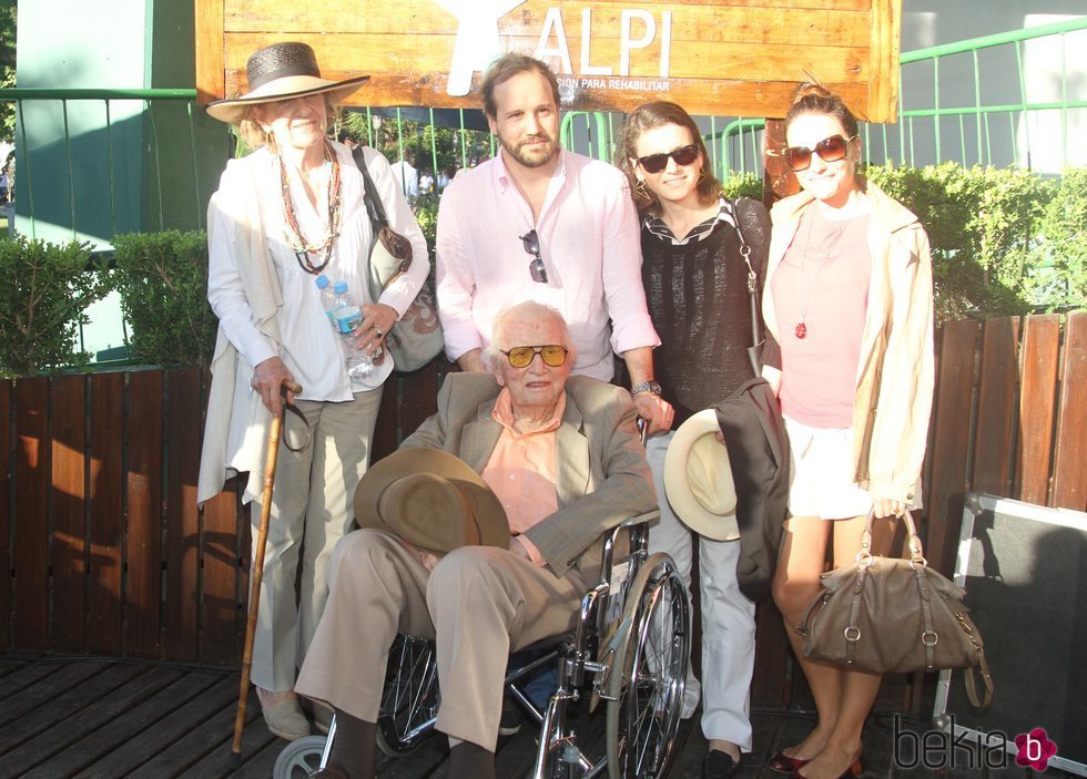 Jorge Zorreguieta y María del Carmen Cerruti con sus hijos Juan e Inés Zorreguieta