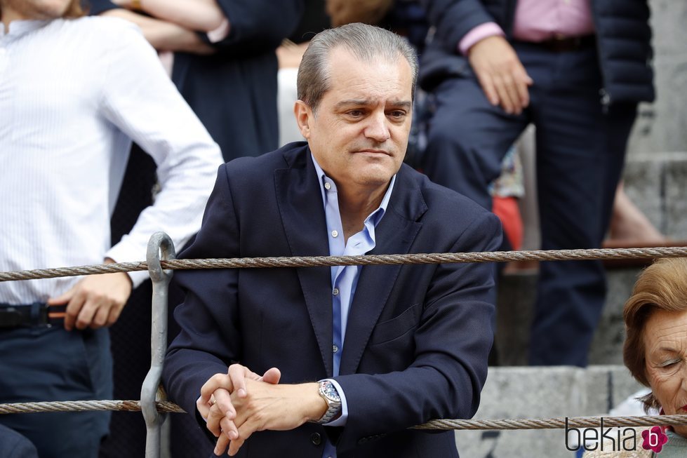 Ramón García disfrutando de los toros en la Corrida de la Prensa 2018
