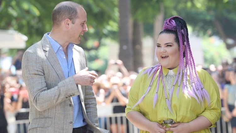 El Príncipe Guillermo pasea con Netta por las calles de Tel Aviv durante su visita oficial