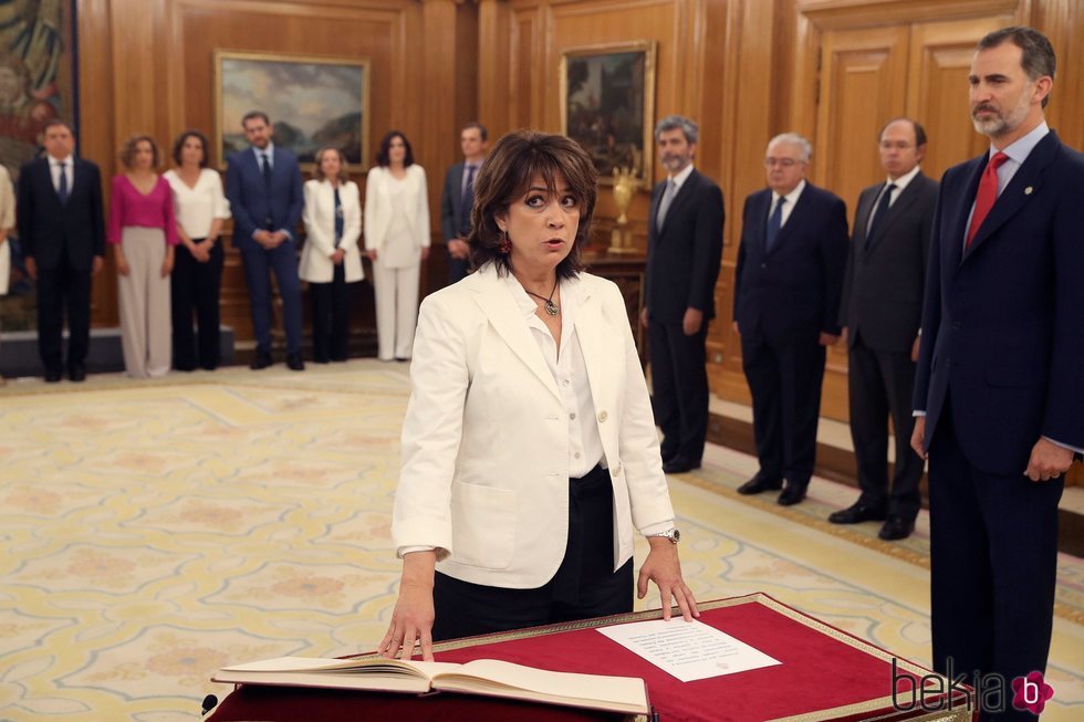Dolores Delgado prometiendo su cargo como Ministra de Justicia