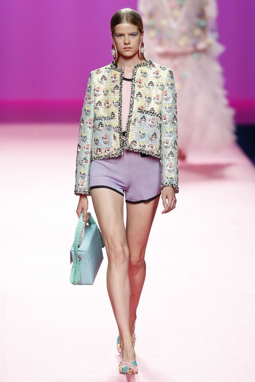 Chaqueta estampada de María Escoté en Madrid Fashion Week primavera/verano 2019