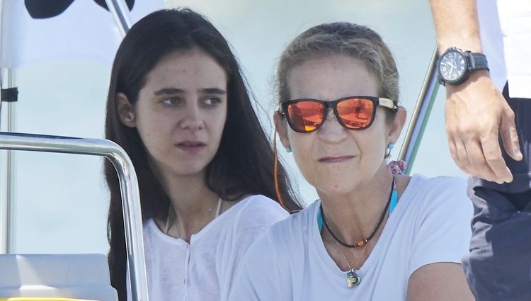 La Infanta Elena y Victoria Federica en la Copa del Rey de Vela 2018