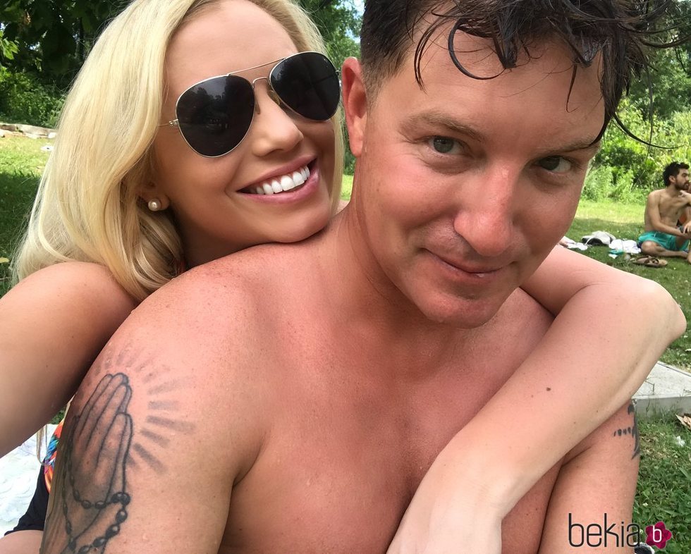 Selfie de Lane Garrison con su mujer en 2018