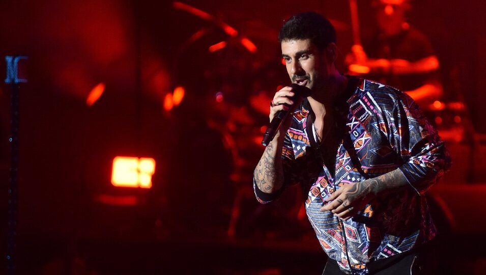 Melendi, muy feliz en el escenario del Festival Starlite de Marbella 2018
