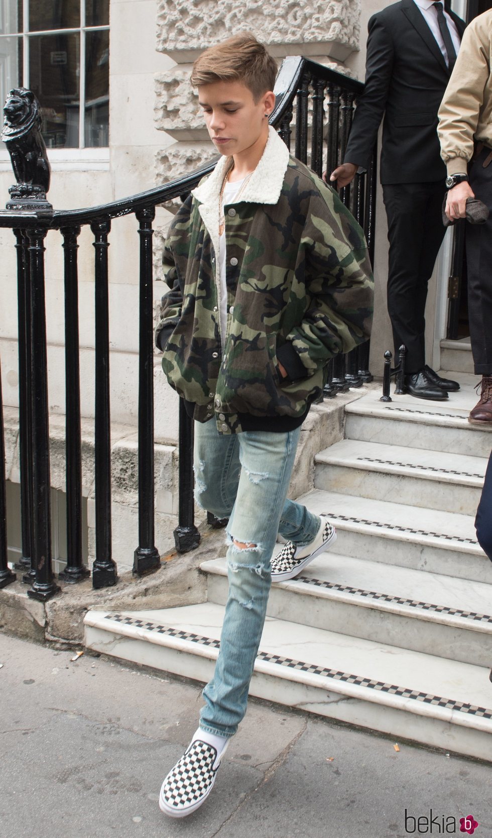 Romeo Beckham en el desfile de Victoria Beckham en la London Fashion Week