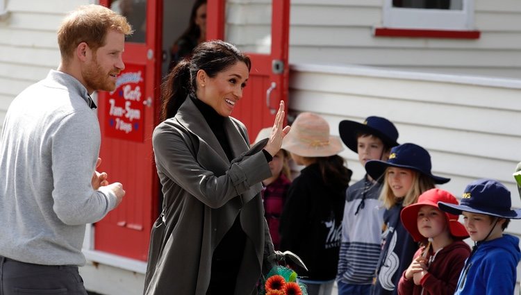 Los Duques de Sussex tras la reunión en el Café Maranui en Wellington