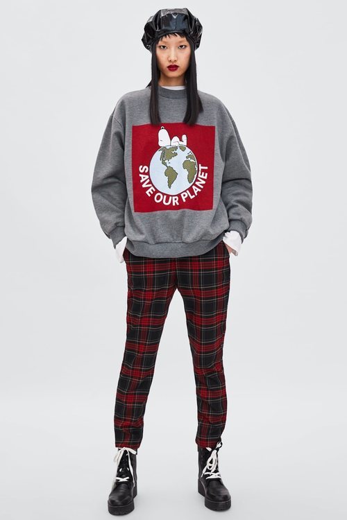 Sudadera de Snoopy de la colección otoño/invierno 2018/2019 de Zara