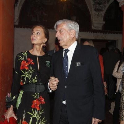 Isabel Preysler y Mario Vargas Llosa visitando Arequipa