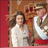 La Reina Letizia y el Rey Juan Carlos en el Día de la Hispanidad 2008