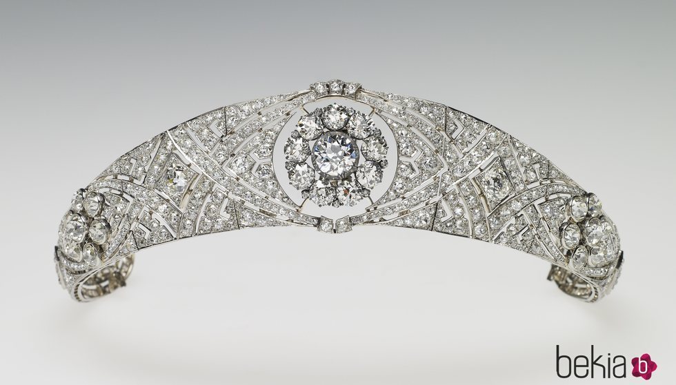 Tiara Bandeau de la Reina Mary que llevó Meghan Markle en su boda