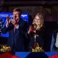 Guillermo Alejandro de Holanda, Amalia de Holanda, Irene de Holanda y Margarita de Borbón-Parma en el Concurso de Saltos de Amsterdam