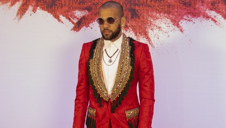 Dani Alves en la fiesta de cumpleaños de Neymar
