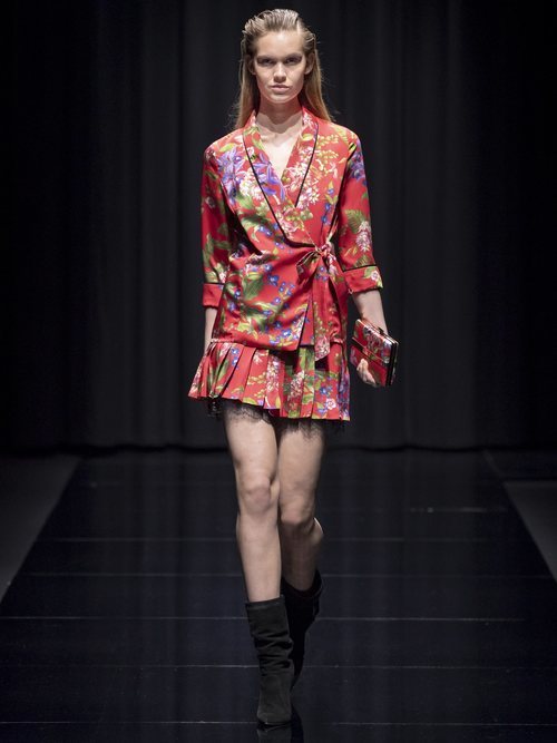 Total look estampado de la colección 'Gold Label' de Liu Jo