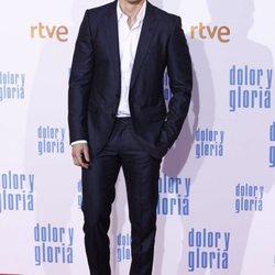 Álex González en la alfombra roja de 'Dolor y gloria'