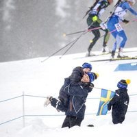 Victoria de Suecia y su hija Estela, muy divertidas en el campeonato mundial de biatlón en Östersund