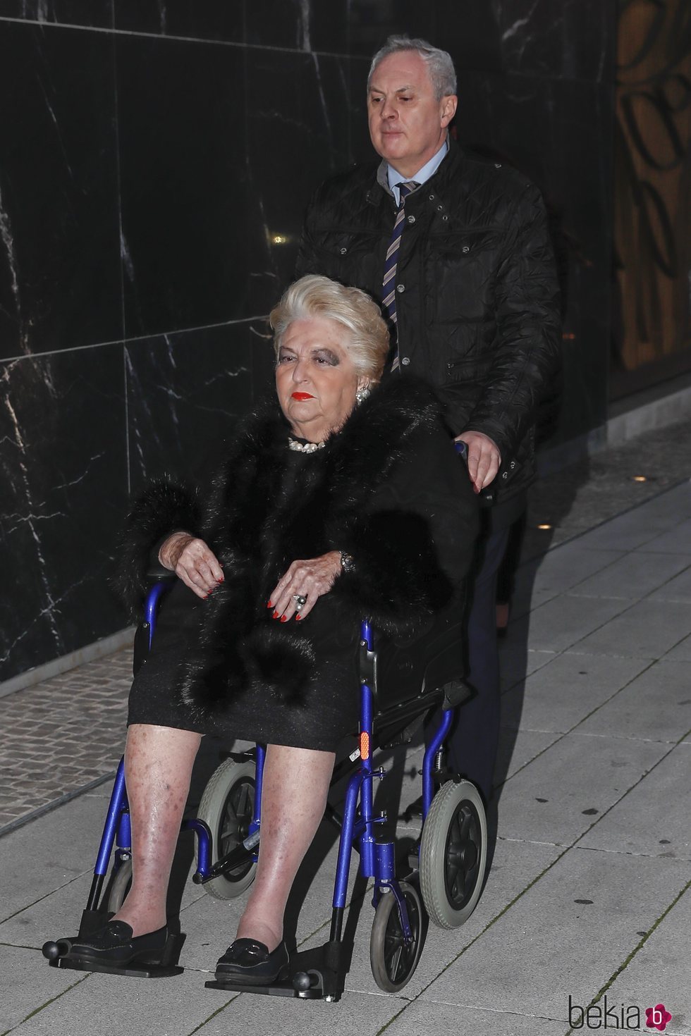 Cuqui Fierro acude al funeral de Carmen Franco