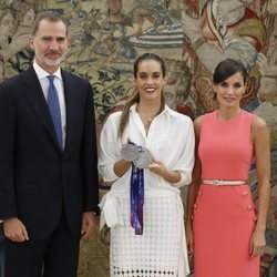 Los Reyes de España reciben a Ona Carbonell en Zarzuela