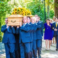 El cortejo fúnebre durante el funeral de la Princesa Cristina