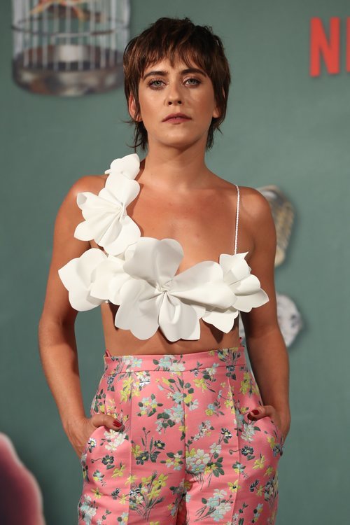 María León con un total look de flores en la presentación de 'La casa de las flores' en el FesTVal 2019