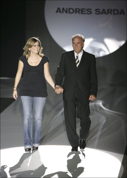 Andrés Sardá y su hija Nuria Sardá tras uno de los desfiles en la MBFW Madrid 2007