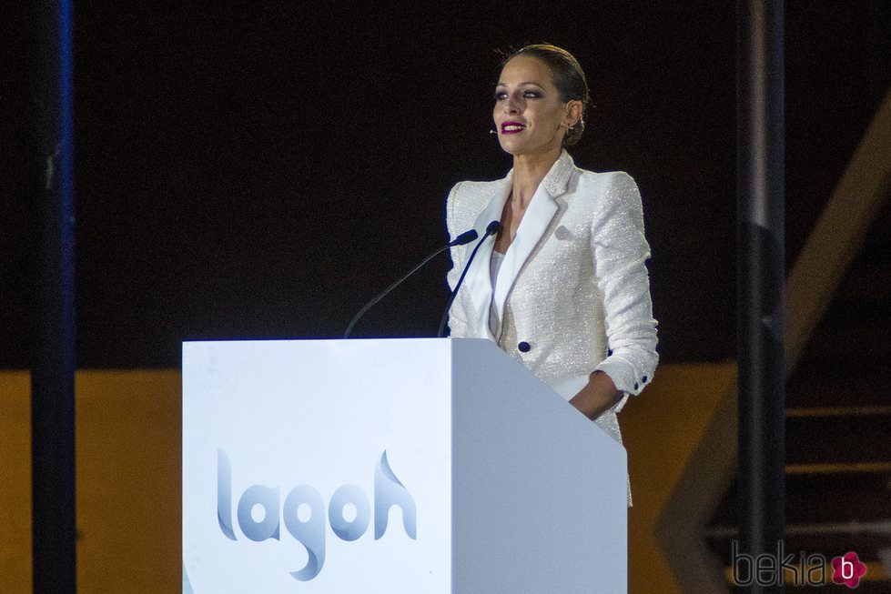 Eva González en la inauguración de un centro comercial en Sevilla