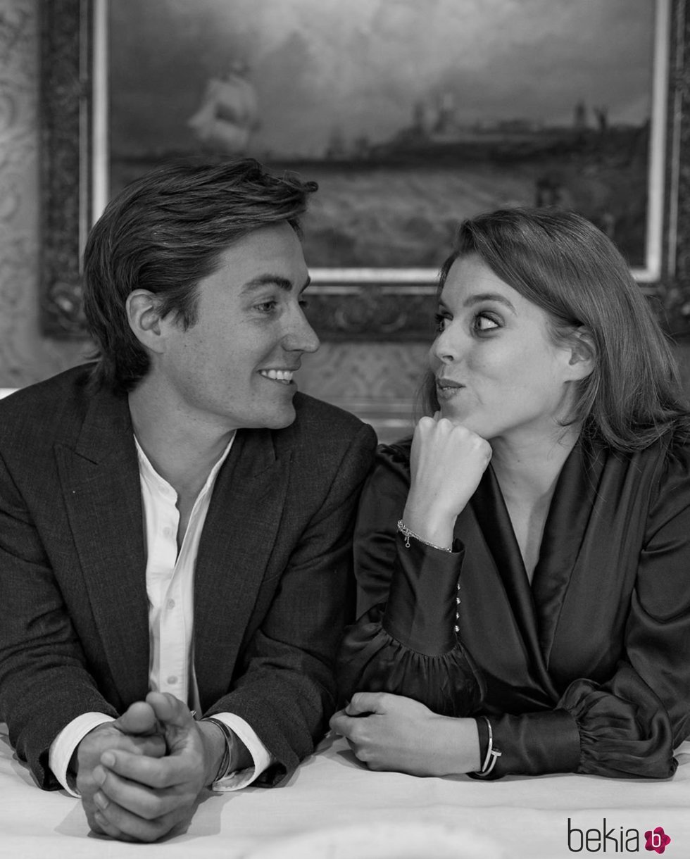 La Princesa Beatriz de York y Edoardo Mapelli Mozzi, divertidos y enamorados