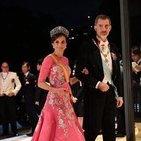 Los Reyes Felipe y Letizia en la cena por la entronización de Naruhito de Japón