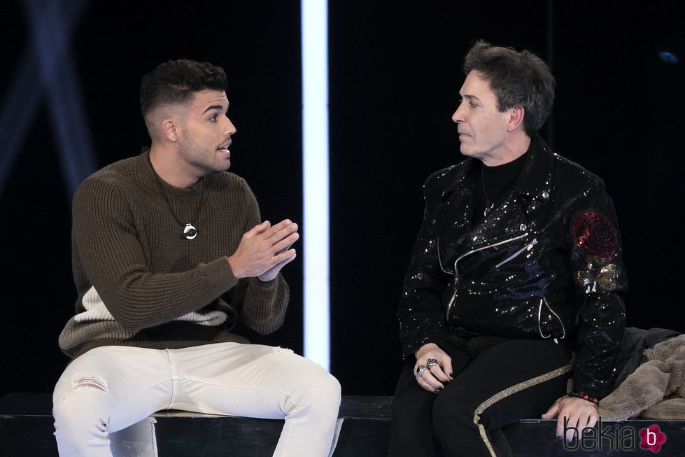 Pol Badía y Maestro Joao hablando en la gala 11 de 'GH VIP 7'