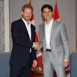 El Príncipe Harry y Justin Trudeau