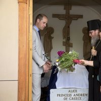 El Príncipe Guillermo visita la tumba de la Princesa Alicia de Grecia, su bisabuela
