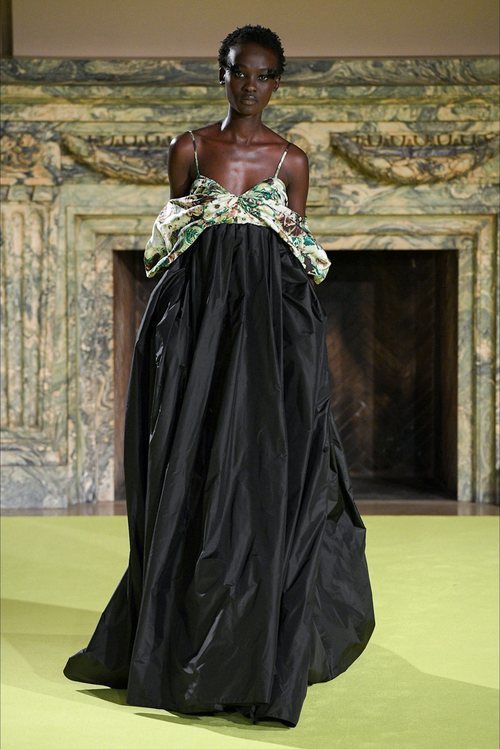 Vestido con falda recta con frunce otoño/ invierno 2020 de Vera Wang
