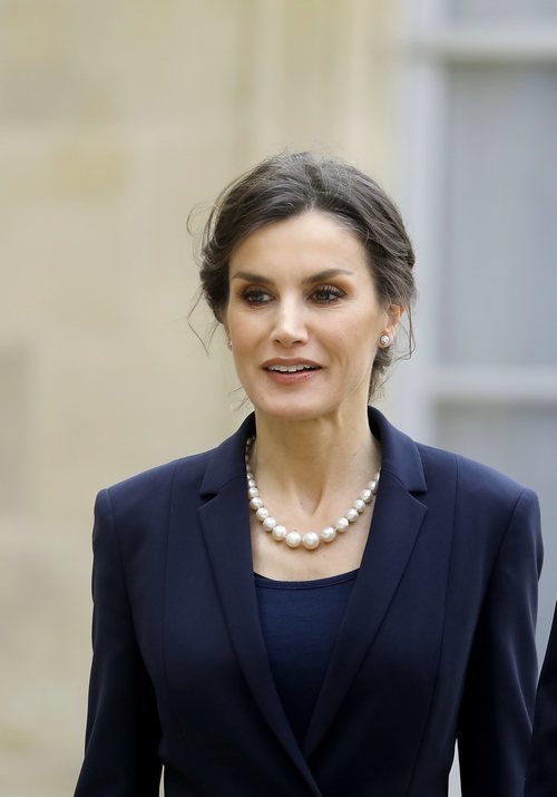 El recogido efecto despeinado de la Reina Letizia