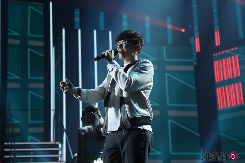 Flavio cantando 'Calma' en la gala 11 de 'OT 2020'