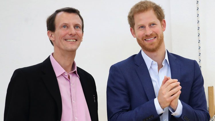 Joaquín de Dinamarca y el Príncipe Harry