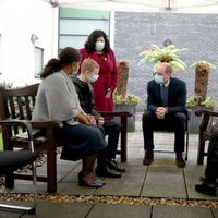 El Príncipe Guillermo con pacientes de cáncer en el Royal Marsden Hospital de Sutton