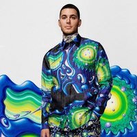 Fai Khadra modelando para Dior